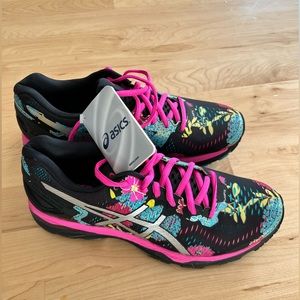 NEW ASICS Gel Kayano 23, black/silver/pink glow, size 8.5